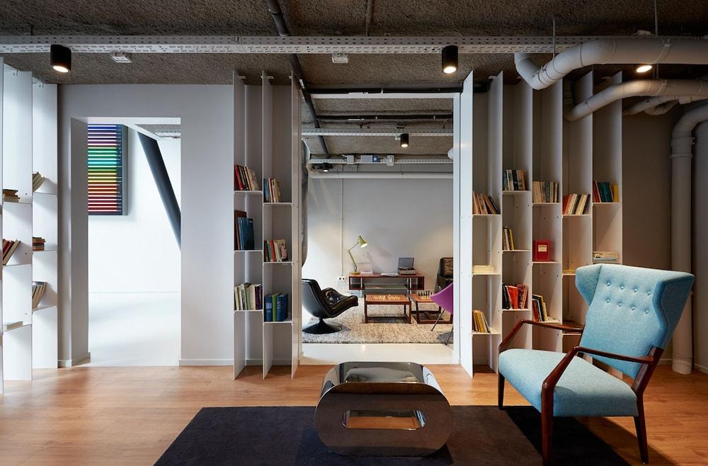 The Social Hub Hotel 3*