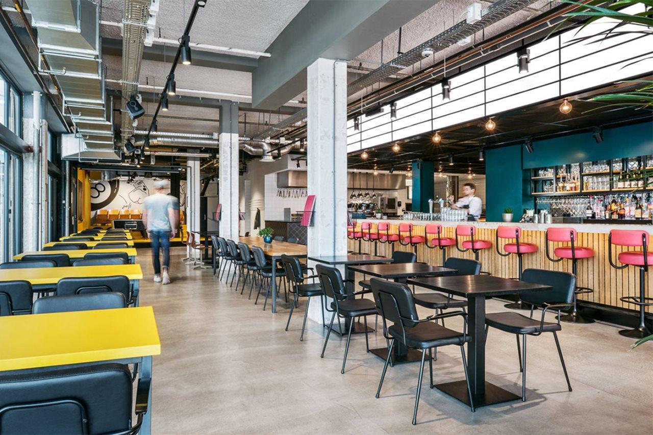The Social Hub 3*